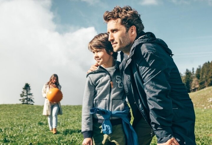 Kann ich meine Eltern/Großeltern in meine Familienversicherung mit aufnehmen?